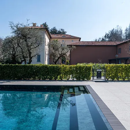 Guesthost - Two-room In With Pool! Como