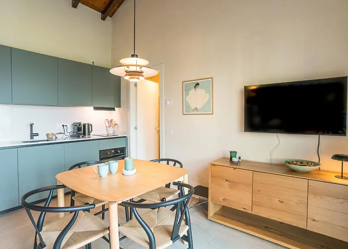 Guesthost - Two-room In With Pool! Апартаменты *