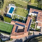 Guesthost - Two-room In With Pool! * Como