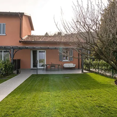 Guesthost - Two-room In With Pool! * Como