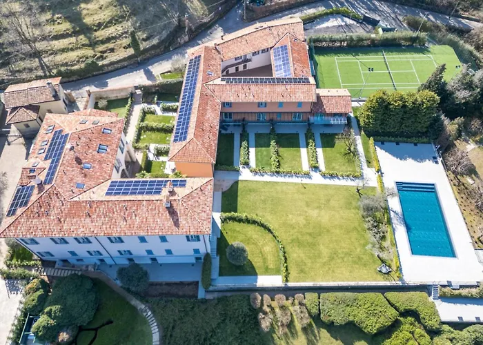 Guesthost - Two-room In With Pool! Como