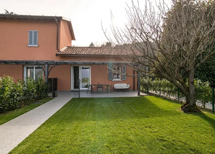 Guesthost - Two-room In With Pool! * Como