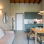 Guesthost - Two-room In With Pool! קומו